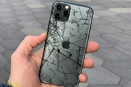 Замена заднего стекла на iPhone